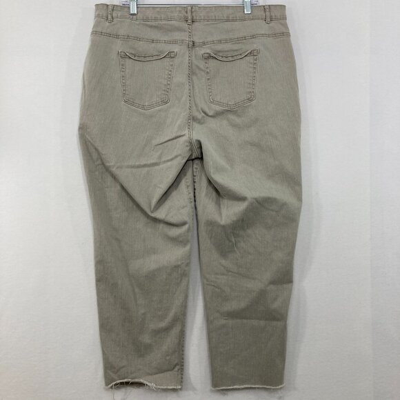 LOGO Lori Goldstein sz 18W Gray Boyfriend Fit Stretch Frayed Hem Cropped Jeans - Picture 9 of 10